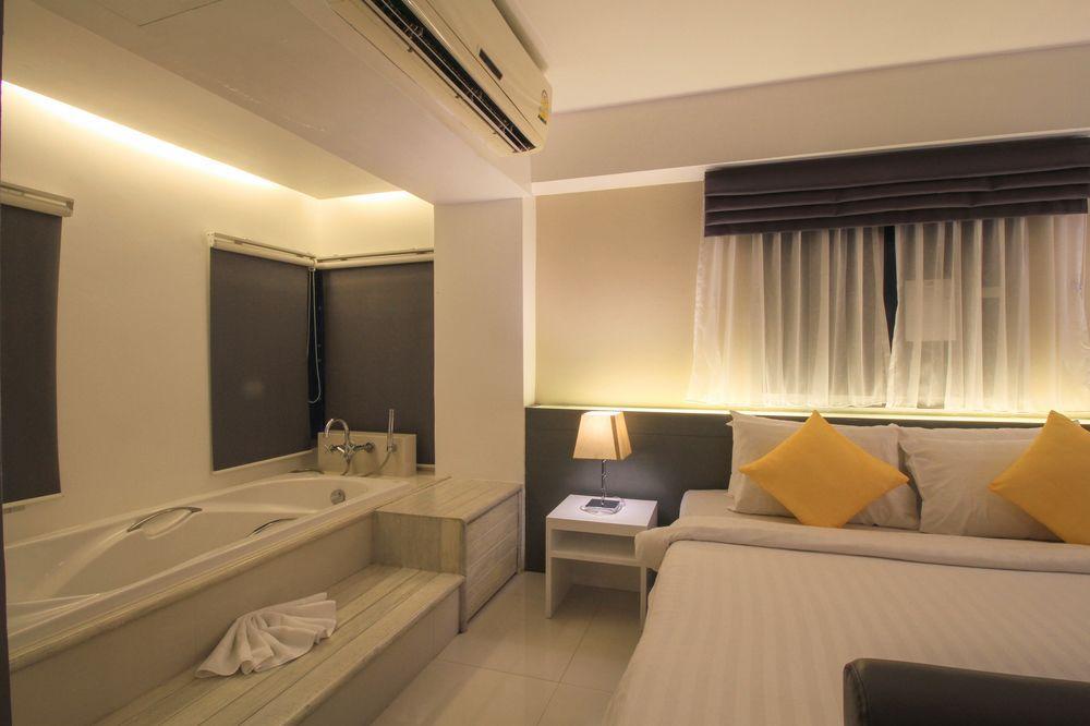 Myhotel Cmyk@Ratchada Bangkok Exterior photo