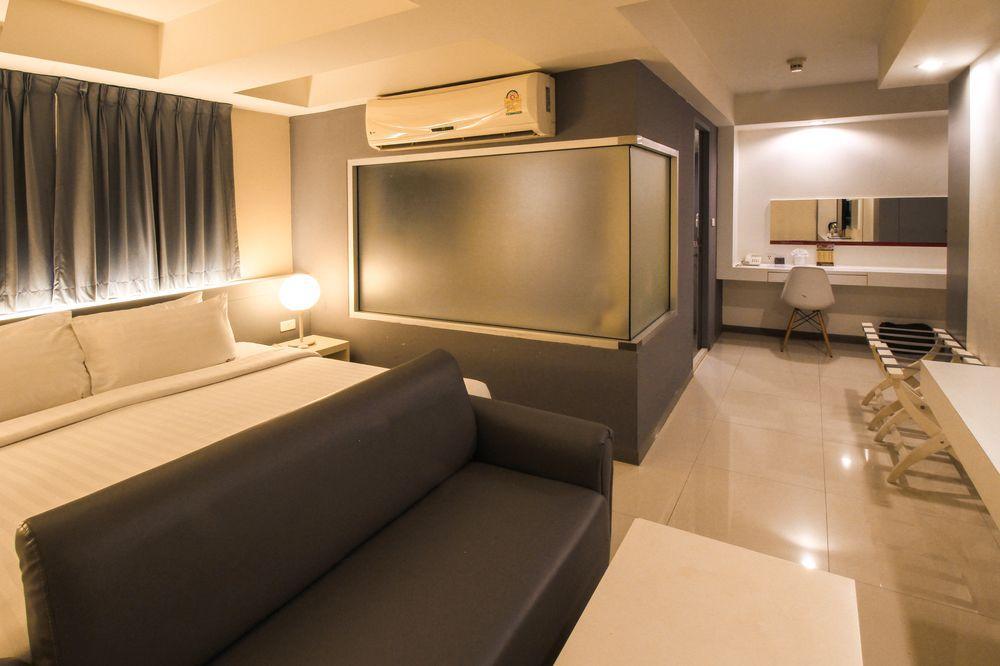Myhotel Cmyk@Ratchada Bangkok Exterior photo