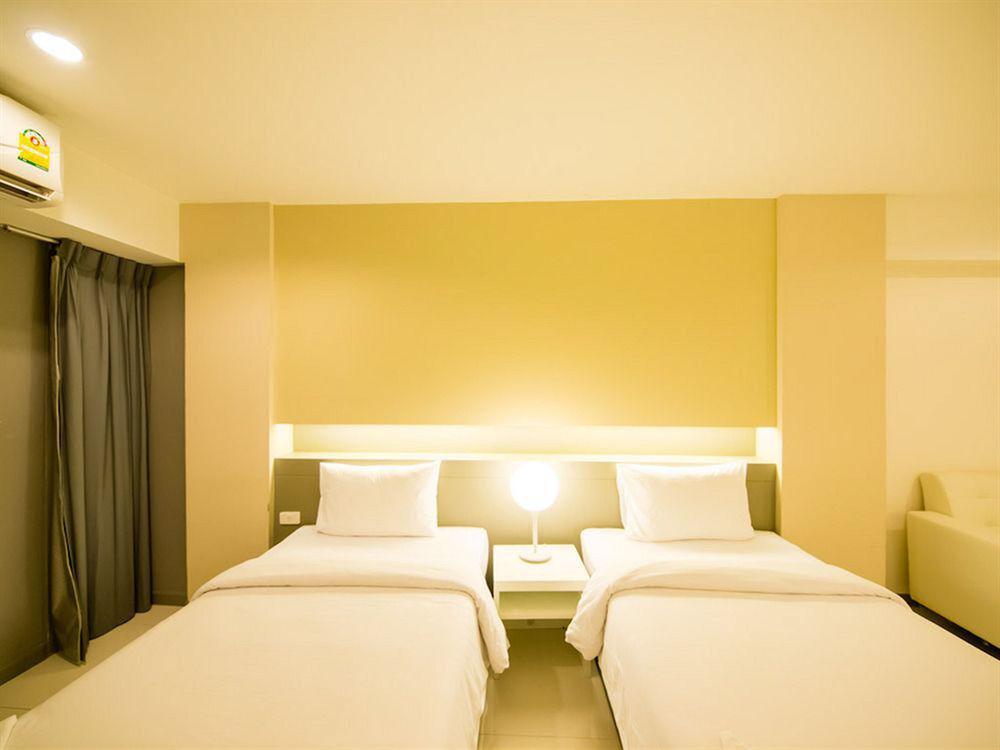 Myhotel Cmyk@Ratchada Bangkok Exterior photo