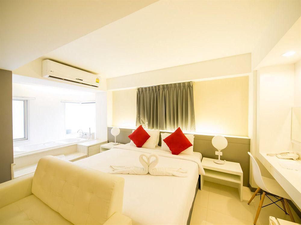 Myhotel Cmyk@Ratchada Bangkok Exterior photo